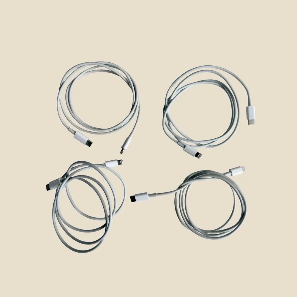 Apple USB-C to Lightning Cable Lot of 4 White iPhone iPad Charging Sync Cord